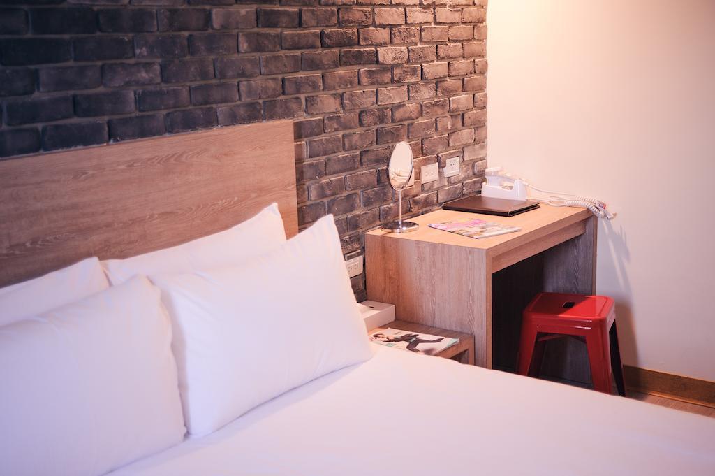 Kiwi Express Hotel - Zhong Zheng Branch Taichung Rum bild