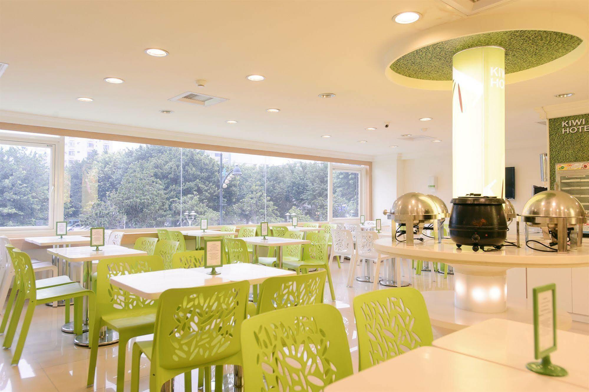 Kiwi Express Hotel - Zhong Zheng Branch Taichung Exteriör bild